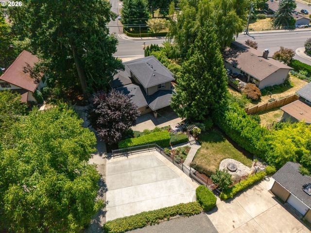 3805 Se LAKE Rd, Milwaukie, OR 97222