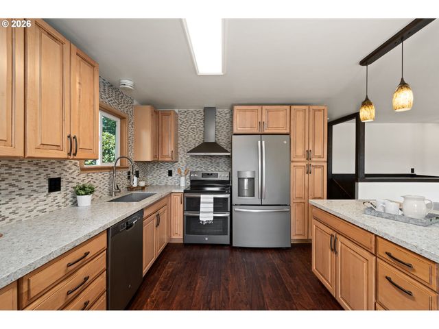 3805 Se LAKE Rd, Milwaukie, OR 97222