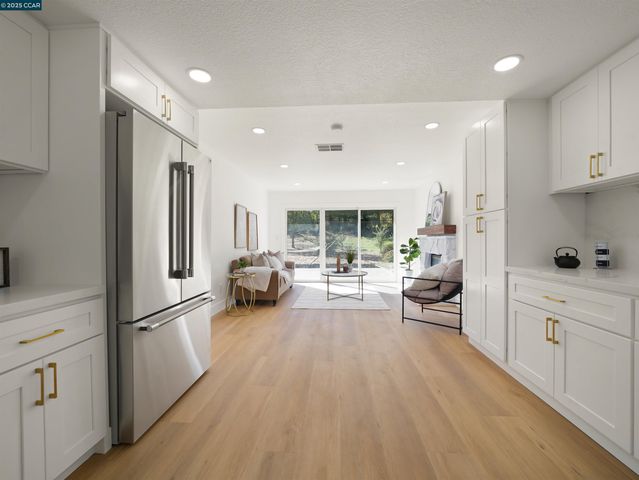 2482 Wildhorse Dr, San Ramon, CA 94583