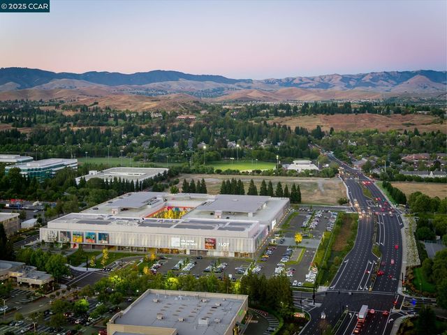 2482 Wildhorse Dr, San Ramon, CA 94583