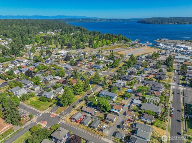 5209 N Winnifred Street, Ruston, WA 98407