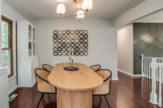 9710 W 49th Terrace, Merriam, KS 66203