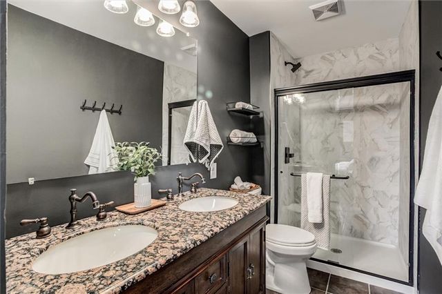 9710 W 49th Terrace, Merriam, KS 66203