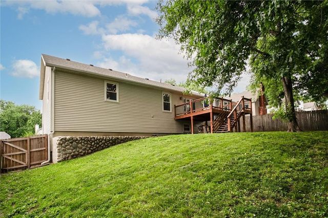 9710 W 49th Terrace, Merriam, KS 66203