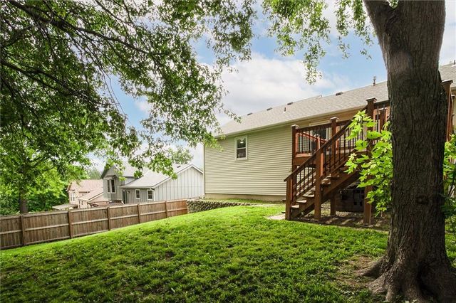 9710 W 49th Terrace, Merriam, KS 66203