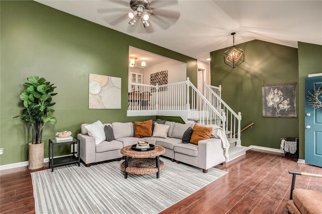 9710 W 49th Terrace, Merriam, KS 66203