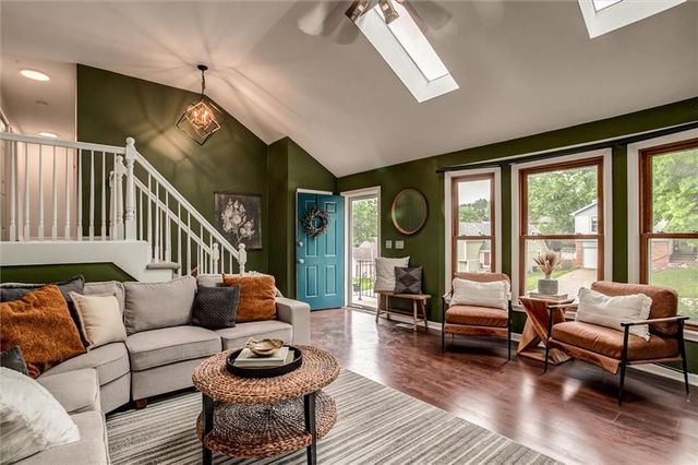9710 W 49th Terrace, Merriam, KS 66203