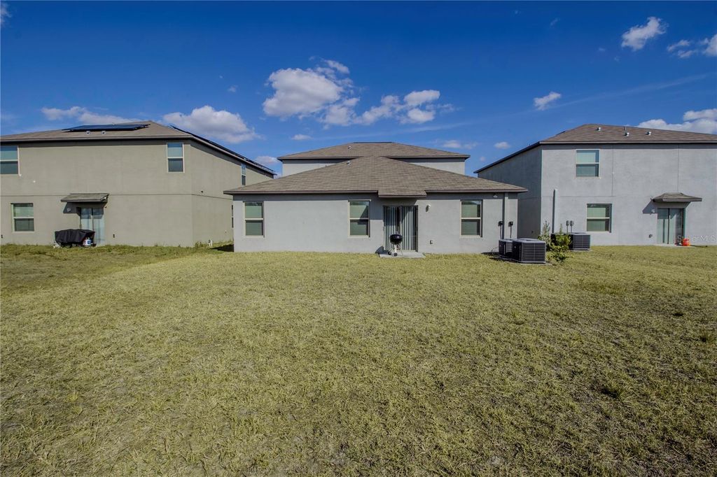 Image 32 of property listing at 15541 COLT CREEK PLACE, Sun City Center, FL 33573