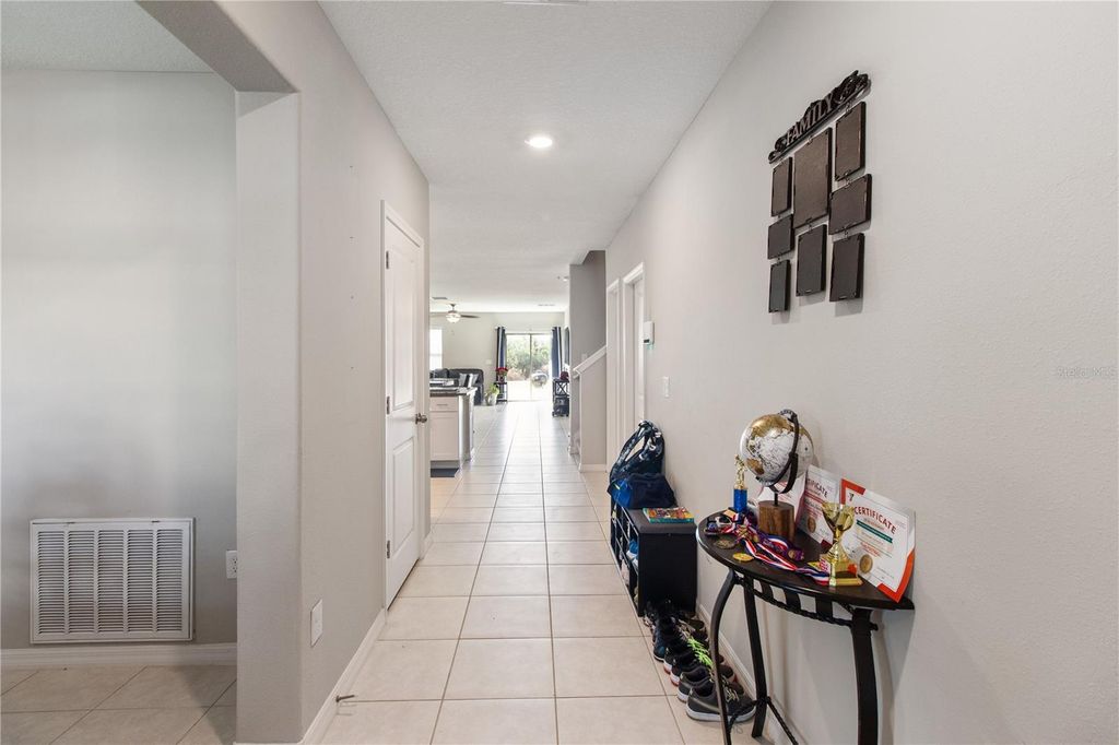 Image 5 of property listing at 15541 COLT CREEK PLACE, Sun City Center, FL 33573