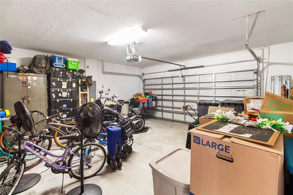 Image 6 of property listing at 15541 COLT CREEK PLACE, Sun City Center, FL 33573