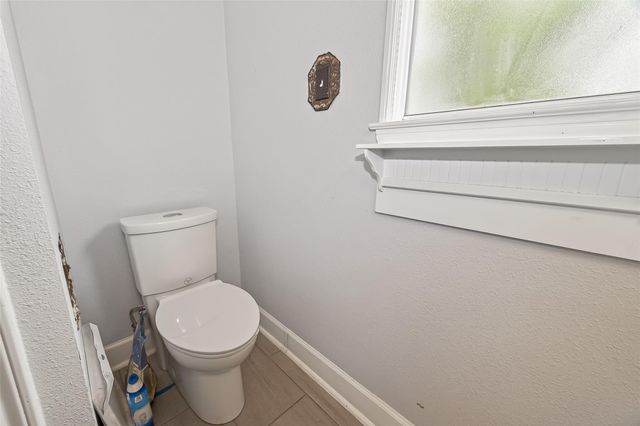 710 Pony Lane, Wallis, TX 77485