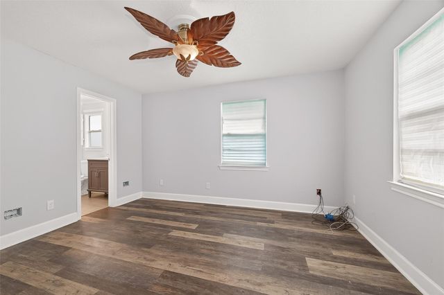 710 Pony Lane, Wallis, TX 77485