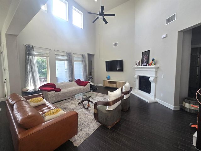340 Cross Timbers DR, Georgetown, TX 78628