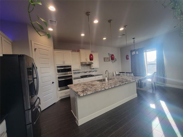 340 Cross Timbers DR, Georgetown, TX 78628