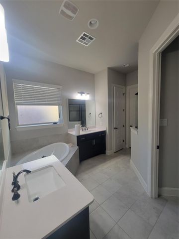 340 Cross Timbers DR, Georgetown, TX 78628