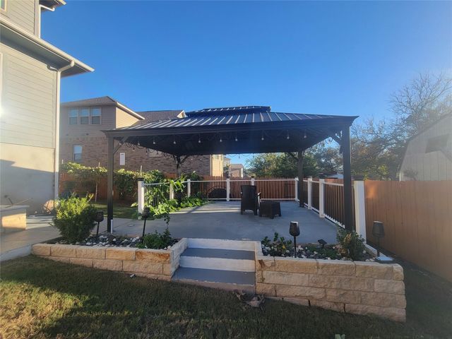 340 Cross Timbers DR, Georgetown, TX 78628
