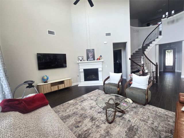 340 Cross Timbers DR, Georgetown, TX 78628
