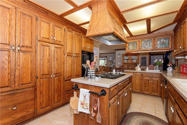 2212 W Avenue O8, Palmdale, CA 93551