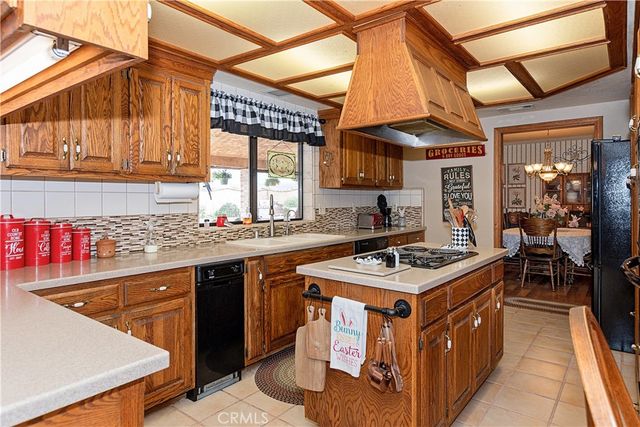 2212 W Avenue O8, Palmdale, CA 93551