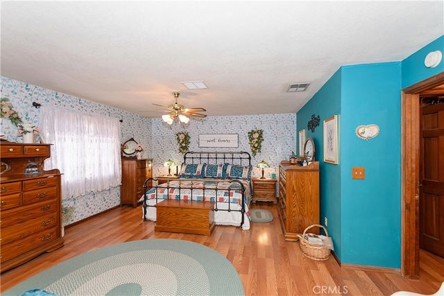 2212 W Avenue O8, Palmdale, CA 93551