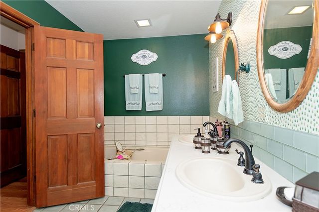 2212 W Avenue O8, Palmdale, CA 93551