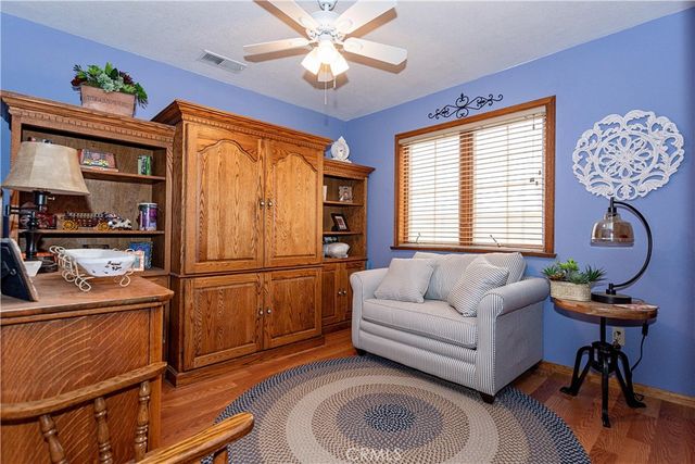 2212 W Avenue O8, Palmdale, CA 93551