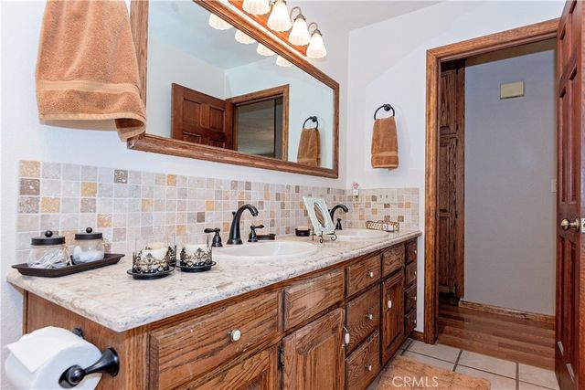 2212 W Avenue O8, Palmdale, CA 93551