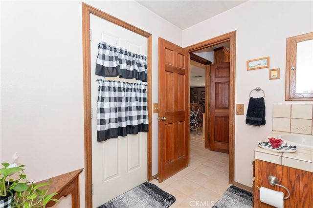 2212 W Avenue O8, Palmdale, CA 93551