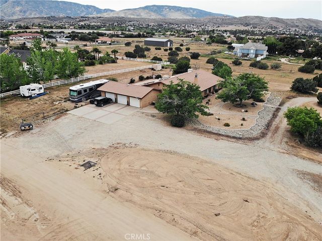 2212 W Avenue O8, Palmdale, CA 93551
