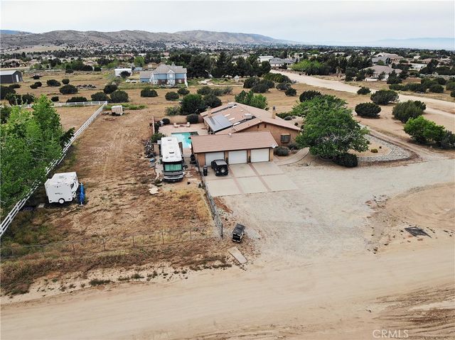 2212 W Avenue O8, Palmdale, CA 93551