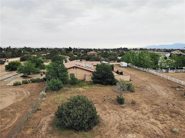 2212 W Avenue O8, Palmdale, CA 93551