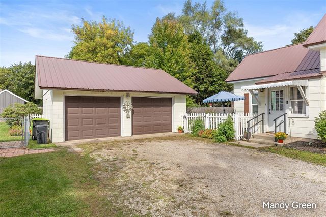 410 E Coffren Street, Greenville, MI 48838