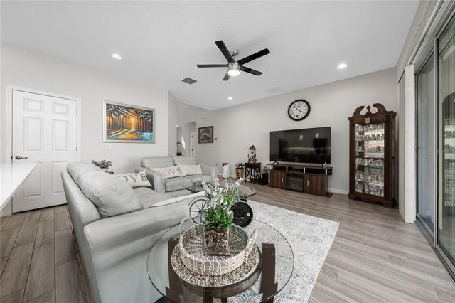3002 BETHPAGE LOOP, Mount Dora, FL 32757