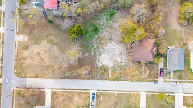 1908 Gibbons Street, Greenville, TX 75401