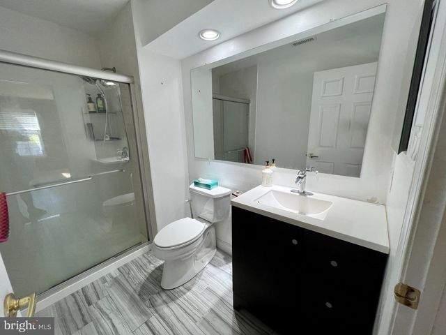 914 EAGLES CHASE DR, Lawrenceville, NJ 08648