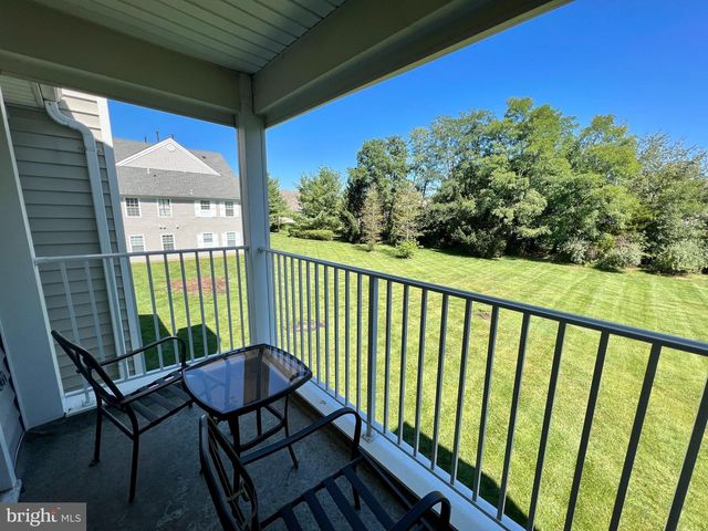 914 EAGLES CHASE DR, Lawrenceville, NJ 08648