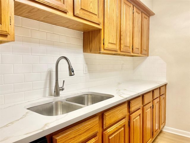 1311 Antoine Drive 233, Houston, TX 77055