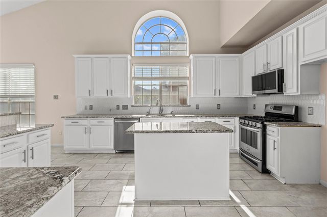 2405 Evergreen Drive, Pearland, TX 77581