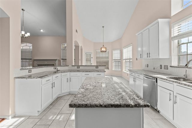 2405 Evergreen Drive, Pearland, TX 77581