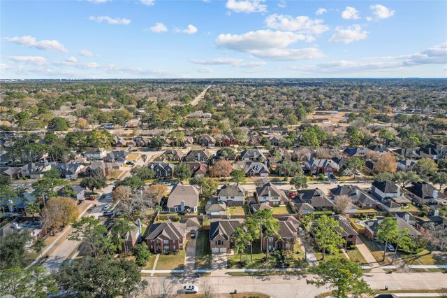 2405 Evergreen Drive, Pearland, TX 77581