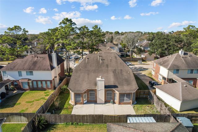 2405 Evergreen Drive, Pearland, TX 77581