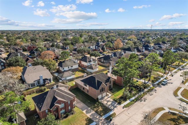 2405 Evergreen Drive, Pearland, TX 77581