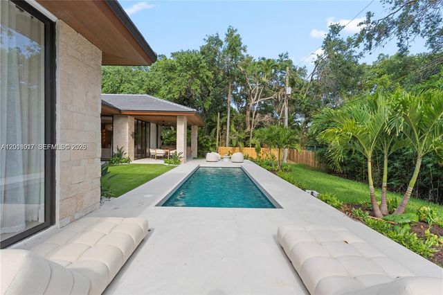 7840 SW 98th St, Miami, FL 33156