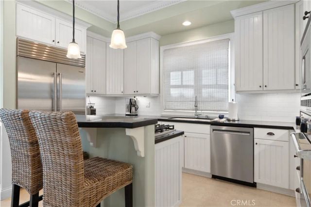 705 Goldenrod Avenue, Corona Del Mar, CA 92625
