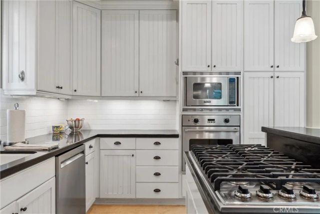705 Goldenrod Avenue, Corona Del Mar, CA 92625