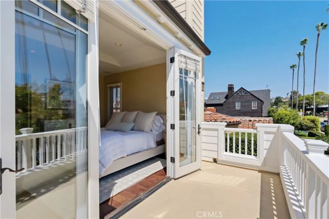 705 Goldenrod Avenue, Corona Del Mar, CA 92625