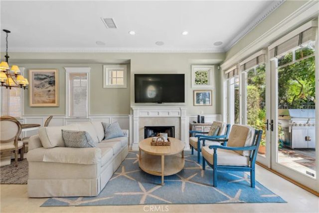 705 Goldenrod Avenue, Corona Del Mar, CA 92625