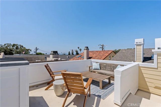 705 Goldenrod Avenue, Corona Del Mar, CA 92625
