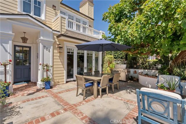 705 Goldenrod Avenue, Corona Del Mar, CA 92625