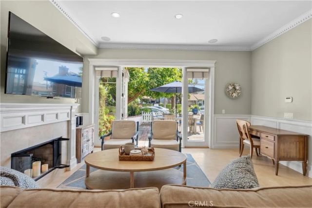 705 Goldenrod Avenue, Corona Del Mar, CA 92625